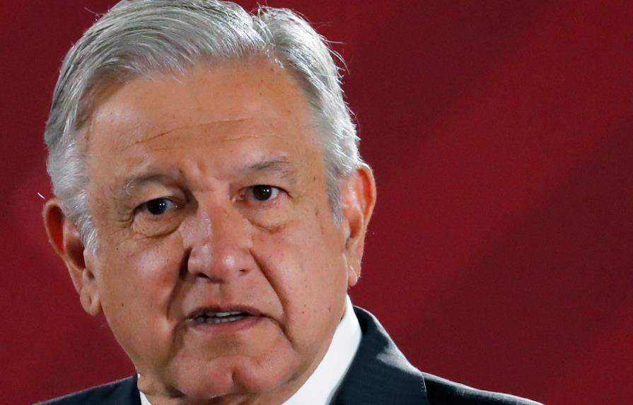 Presidente de México defiende giro en educación tras malos resultados de PISA