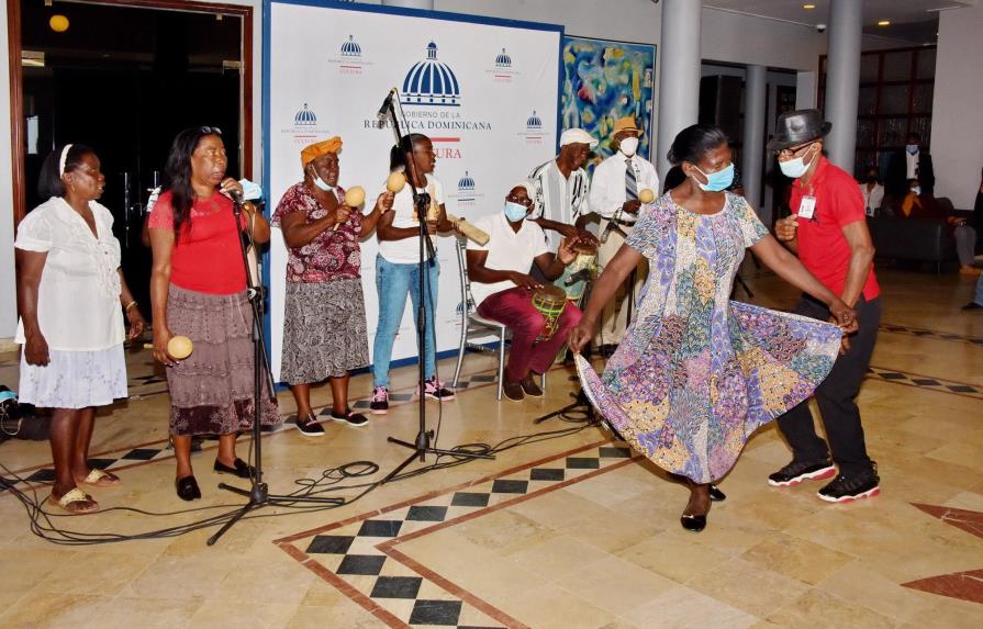 Los Congos de Villa Mella presentan por primera vez su repertorio en el Ministerio de Cultura