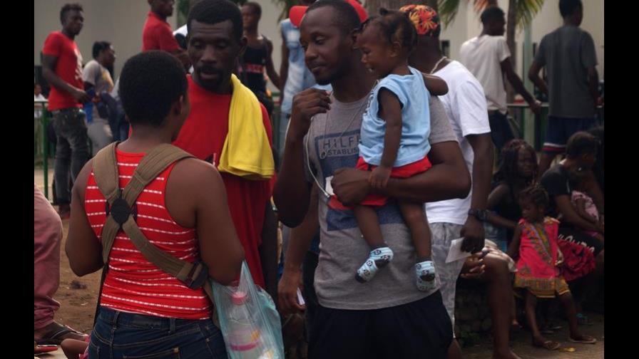 Hallan muertos a tres niños y una mujer en EEUU cerca de la frontera con México Hallan muertos a tres niños y una mujer en EEUU cerca de la frontera con México