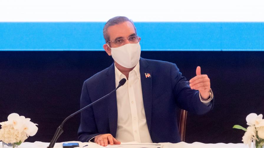 Gobierno aumenta el presupuesto de Salud y seguro médico a infectados por COVID-19