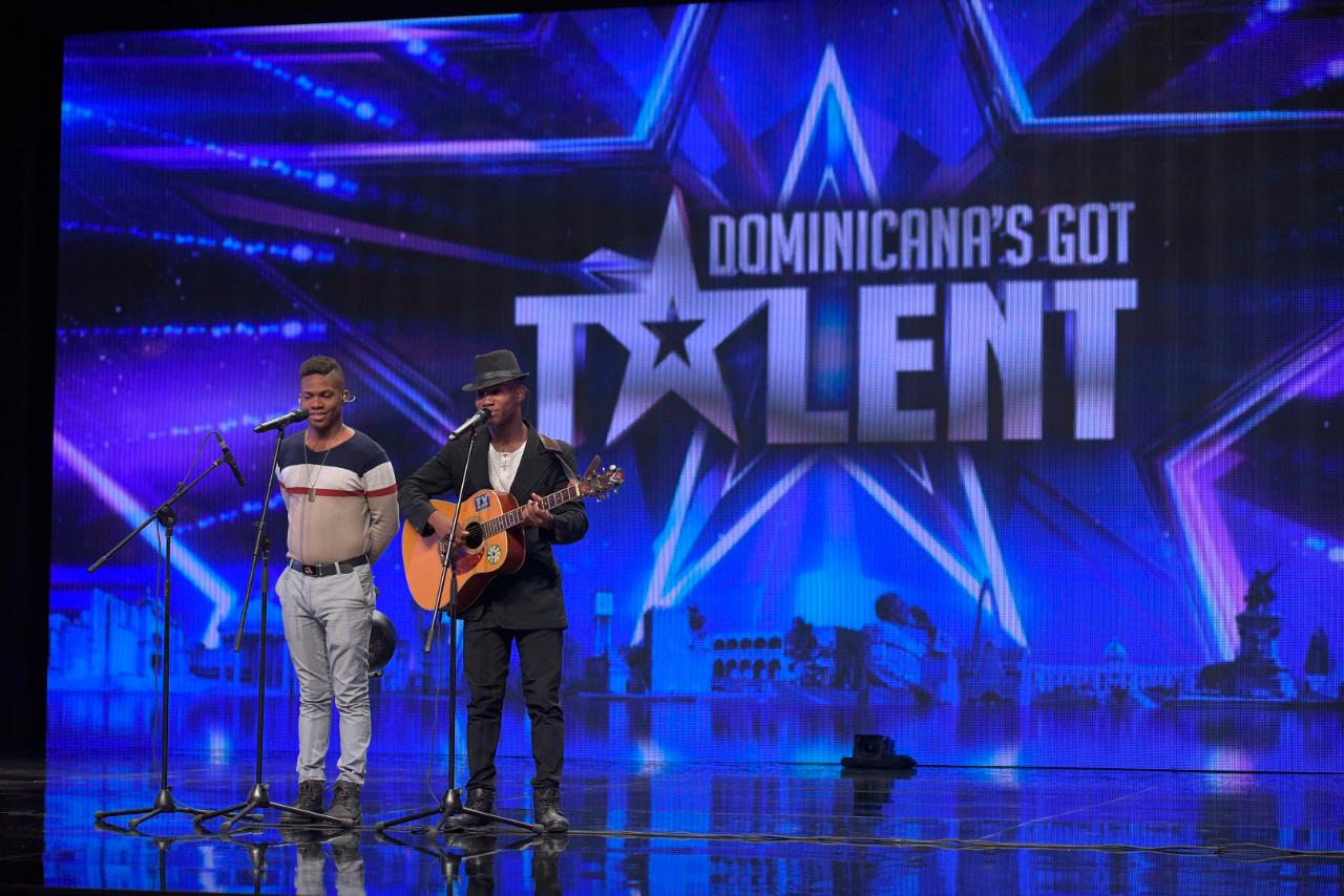 Junior y Daniel, “Los pacomer”, por poco no pasan.