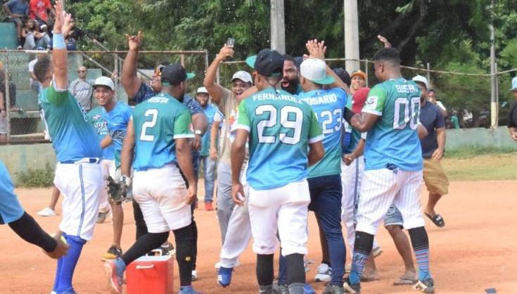 Los Prados del Cachón ganan torneo superior de softbol de ligas en Asoprosado