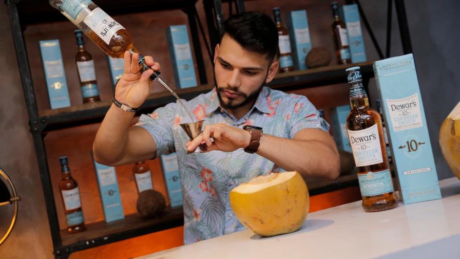 Dewar´s anuncia una nueva serie de whiskys innovadores con Caribbean Smooth 
