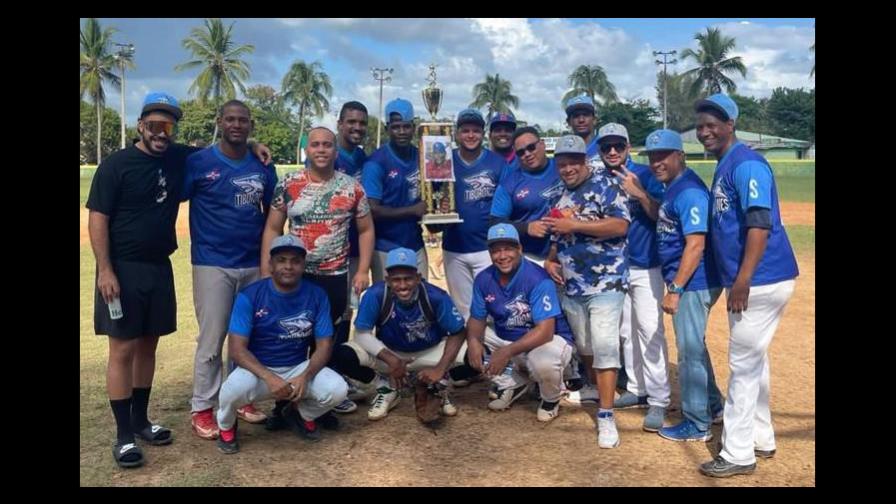 Los Tiburones vencen a la Centro y se coronan en torneo BBB de San Jerónimo Los Tiburones vencen a la Centro y se coronan en torneo BBB de San Jerónimo