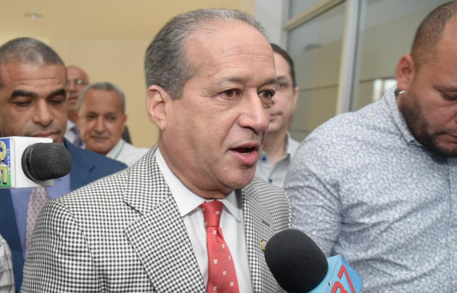 Reinaldo le pide a Miguel Vargas mantener alianza entre PRD y PLD