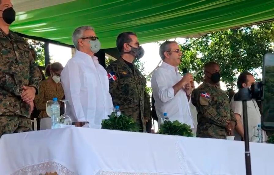 Presidente Abinader promete mejorar salarios de todas las Fuerzas Armadas