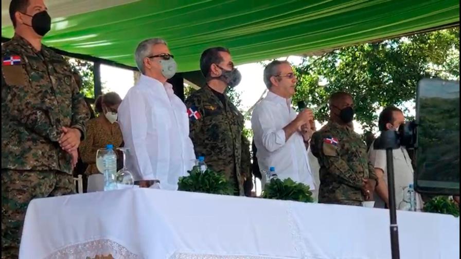 Presidente Abinader promete mejorar salarios de todas las Fuerzas Armadas Presidente Abinader promete mejorar salarios de todas las Fuerzas Armadas