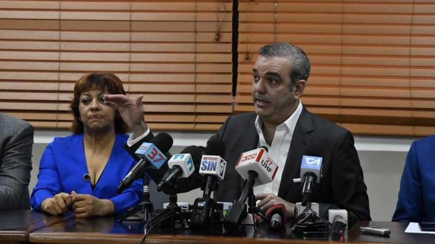 Abinader pide investigar quiénes son “los padrinos” de capos apresados