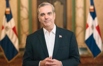 Luis Abinader hace oficial que será aspirante a la reelección por el PRM