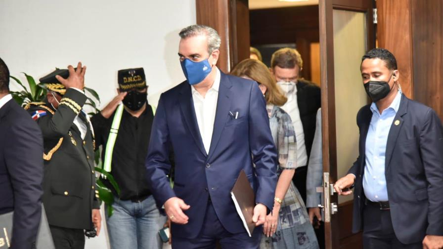 El tuit de Abinader al regresar al país