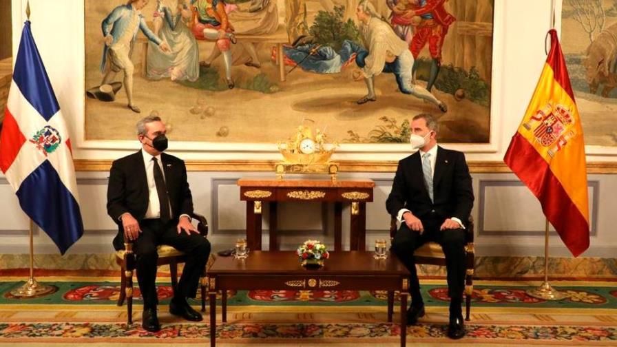 Abinader y el rey de España hablan sobre el proceso de vacunación, la crisis y las relaciones bilaterales Abinader y el rey de España hablan sobre el proceso de vacunación, la crisis y las relaciones bilaterales