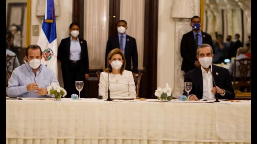 Presidente ordena a organismos de emergencia estar atentos ante posible impacto de depresión #13 Presidente ordena a organismos de emergencia estar atentos ante posible impacto de depresión #13