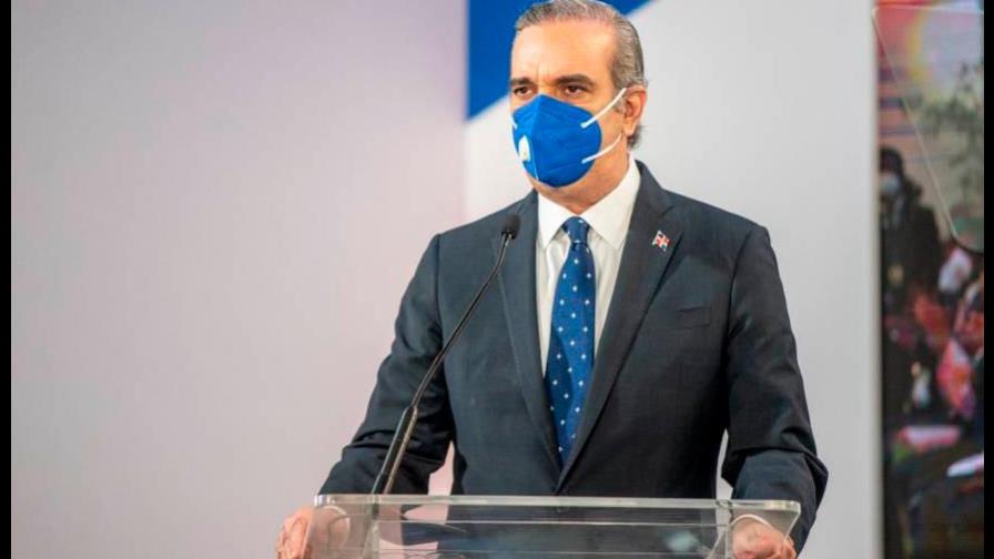 Creen Luis Abinader sentaría mal precedente si recibe en privado banda presidencial Creen Luis Abinader sentaría mal precedente si recibe en privado banda presidencial