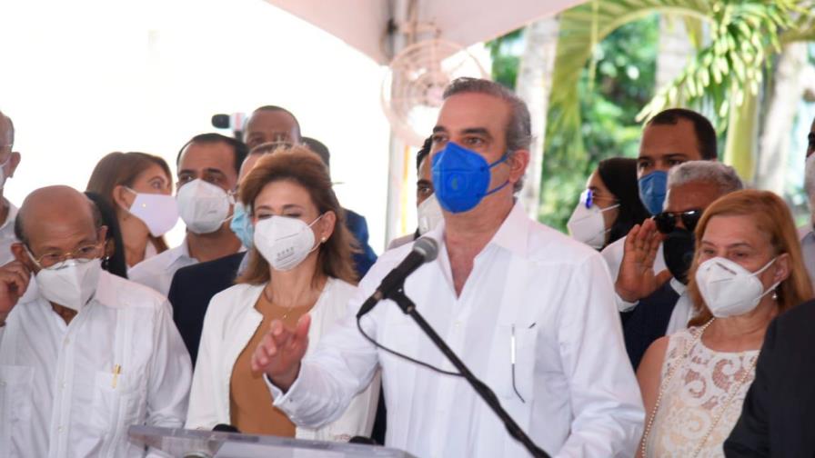 El llamado de Abinader ante la flexibilización en horario del toque de queda