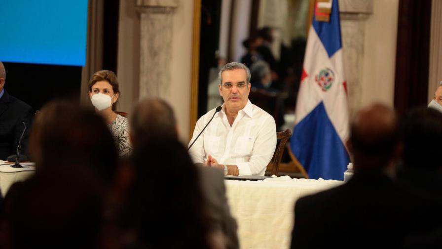 Abinader: el periodismo es una profesión “imprescindible” en una democracia