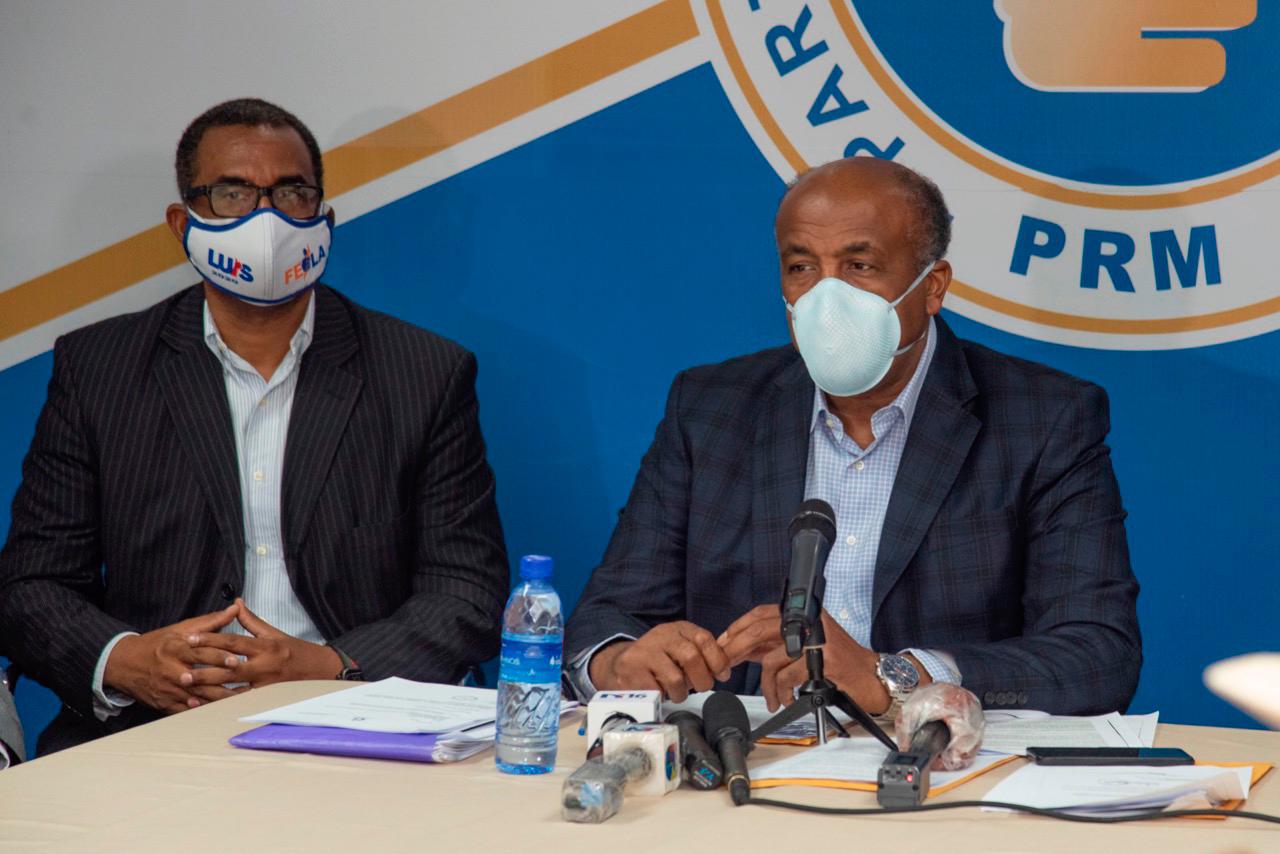  Luis Almonte mientras ofrecía declaraciones.