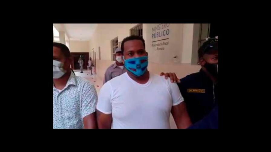 Ingresan con síntomas de COVID-19 acusado de matar empleados del cabildo de La Otra Banda Ingresan con síntomas de COVID-19 acusado de matar empleados del cabildo de La Otra Banda