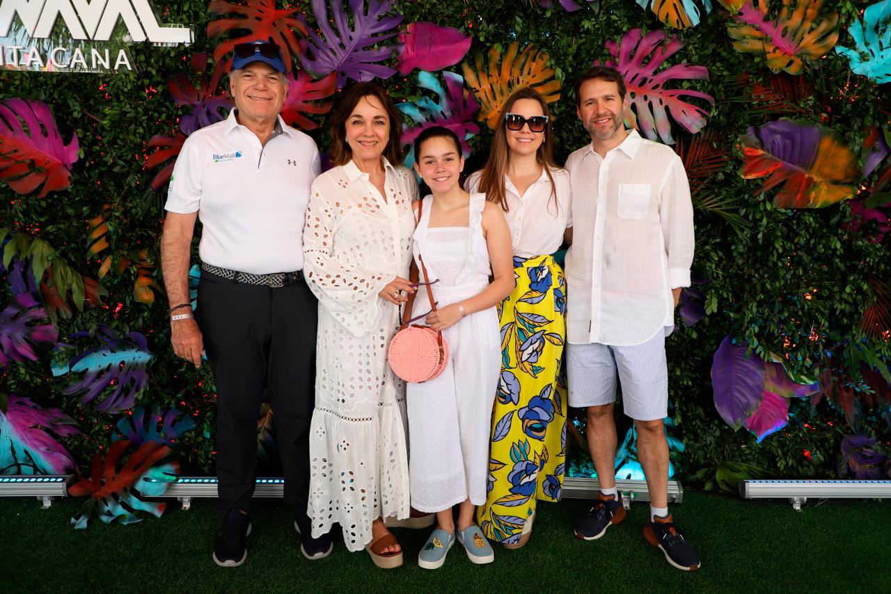 Luis Emilio Velutini, Olga Velutini, Silvana Fajardo, Emilia Velutini y Luis Enrique Fajardo.