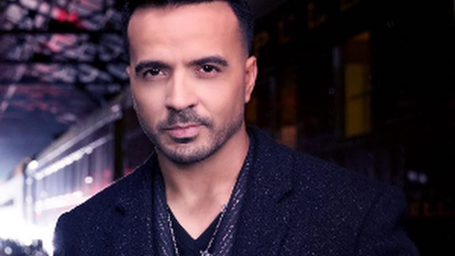 Luis Fonsi da anticipo de nuevo disco con “Vacío”, colaboración con Rauw Alejandro