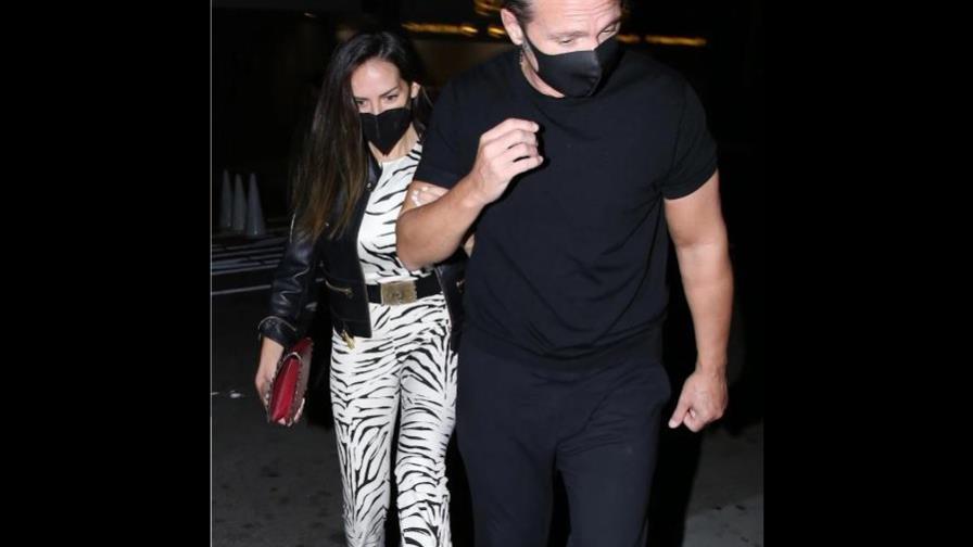 Luis Miguel es captado con nueva conquista e inusual look Luis Miguel es captado con nueva conquista e inusual look