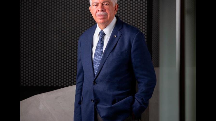 Centro Financiero BHD León donará RD$88 millones para compra de vacunas contra COVID-19 Centro Financiero BHD León donará RD$88 millones para compra de vacunas contra COVID-19