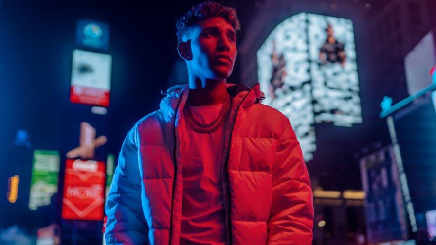 Cantante LuisOn se destaca con su talento musical y letras límpias