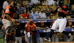 Raúl Valdés se agiganta y mantiene a los Toros en el primer lugar