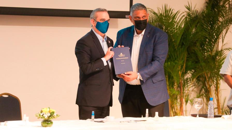 Solución de un problema comunitario, el premio del Gobierno a municipios que entreguen más armas 