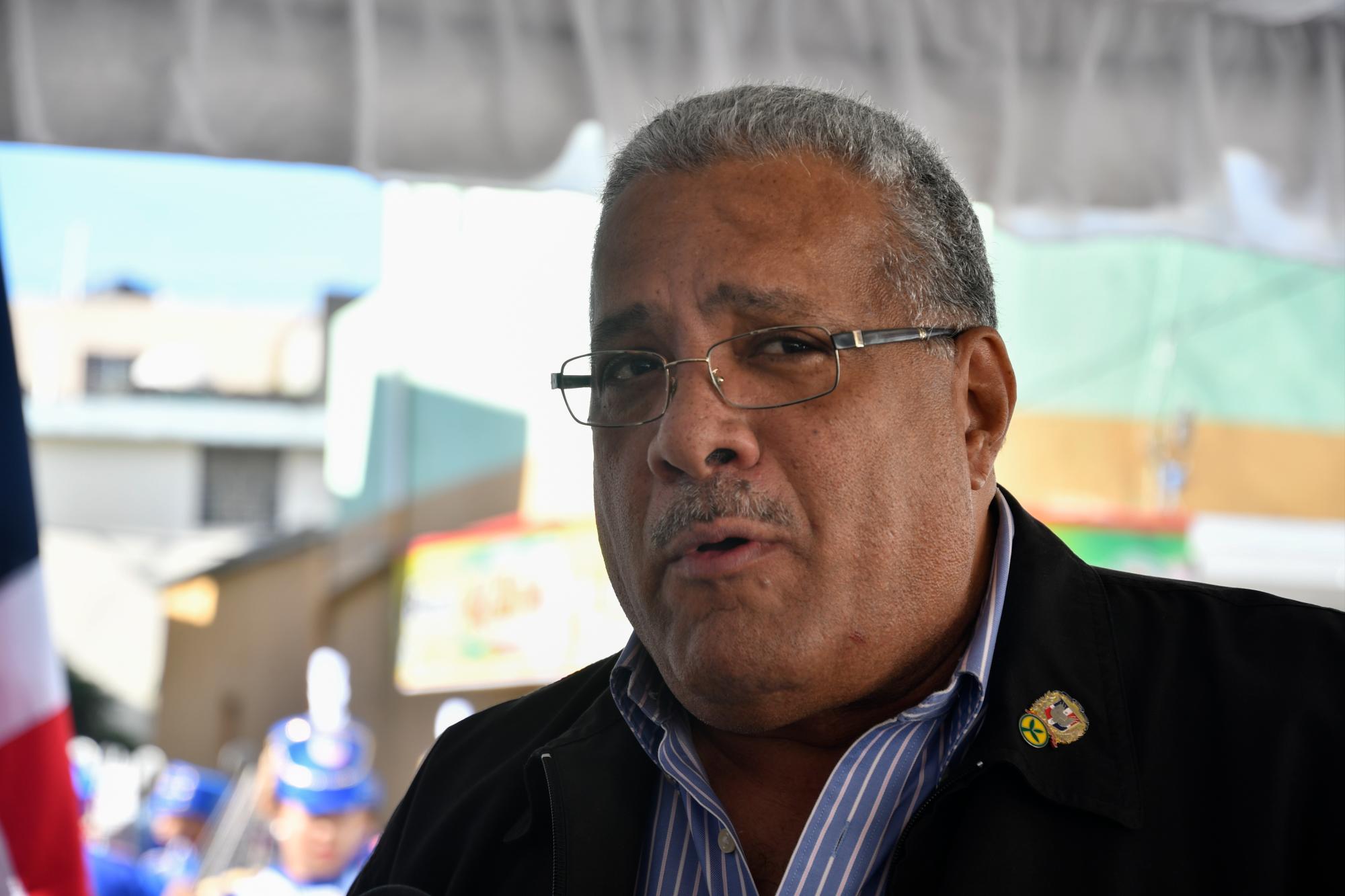 Luis Acosta Moreta, Dirección General de Desarrollo de la Comunidad.