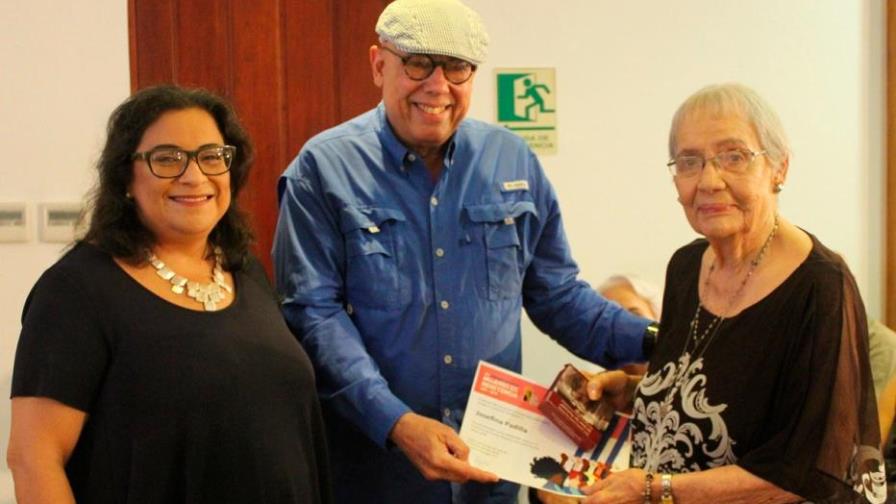 Herminio Alberti recibe Gran Premio a la Memoria Viva por cortometraje dedicado a doña Josefina Padilla