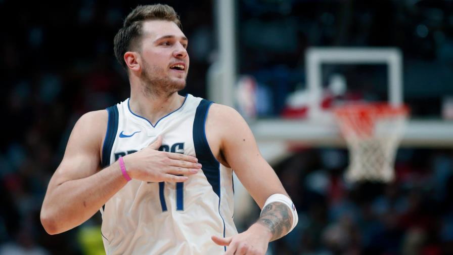 Doncic consigue triple-doble y lidera la victoria de los Mavericks