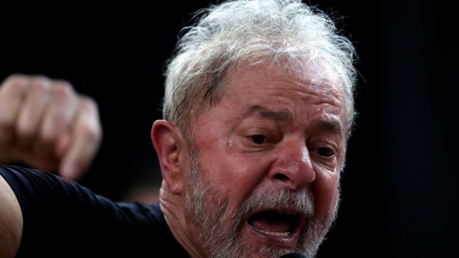 Lula es víctima de una gran humillación, dice defensa al rechazar su traslado