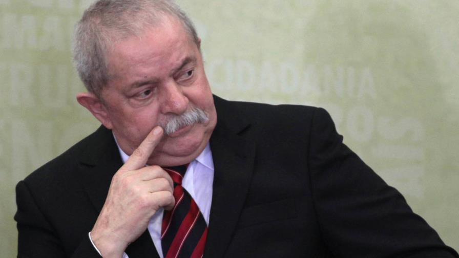 Supremo autoriza a Lula a velar a su hermano minutos antes de ser enterrado