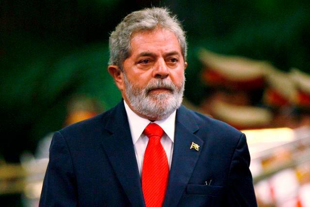 Lula acusa a Bolsonaro de ser el “lamebotas” de EEUU