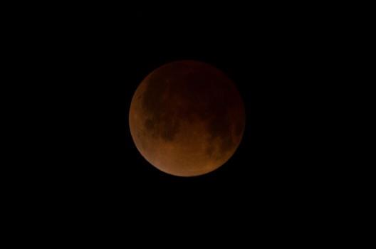 Dominicanos podrán ver eclipse lunar y superluna