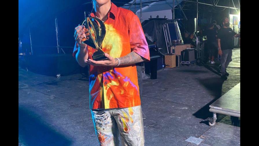 Lunay gana su primer galardón en Premios Heat 2021 Lunay gana su primer galardón en Premios Heat 2021