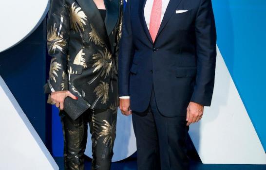 Maeno & Co. proyecta documental Maeno & Co. proyecta documental