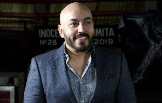Lupillo Rivera disfruta de Rep&uacute;blica Dominicana junto a su nueva pareja, Taina Pimentel