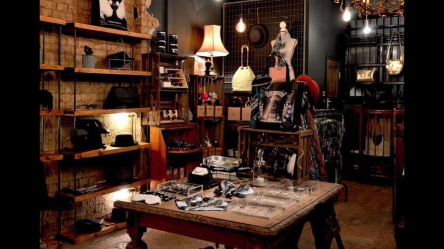 Ventas de artículos de lujo se enfrentan a caída histórica