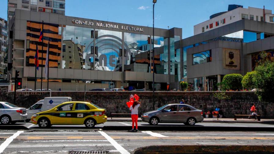 Consejo electoral de Ecuador recibe servidores informáticos donados por PNUD