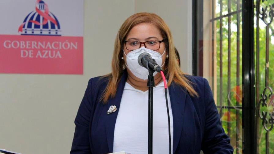 Gobernadora de Azua denuncia pasada gestión dejó deuda millonaria en la institución