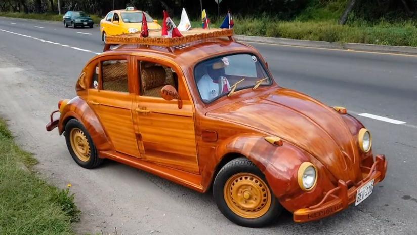 Carpintero dominicano “construye” un Volkswagen de madera para llevárselo a su hija 