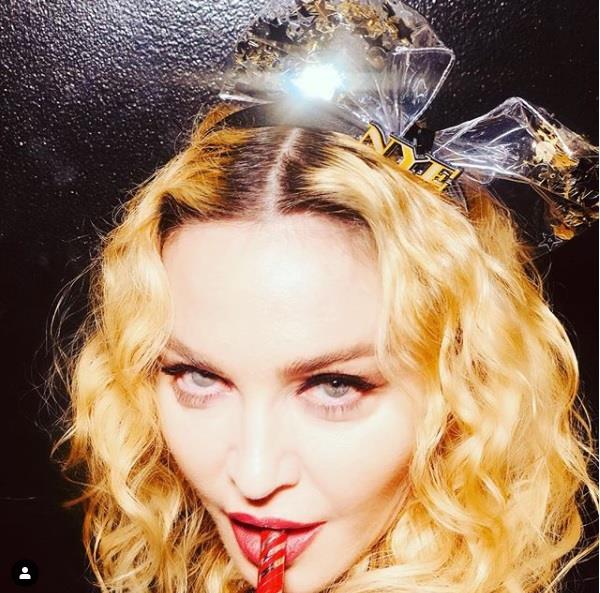 Madonna, duramente criticada por visible aumento de glúteos
