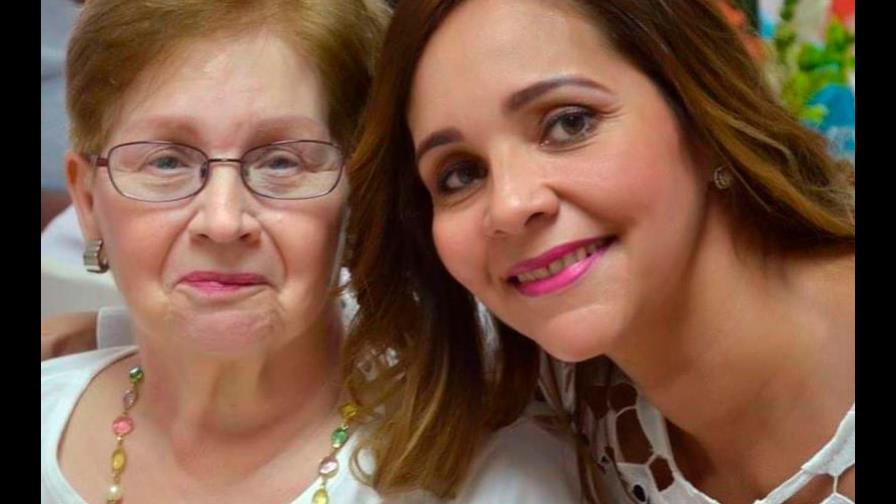 Fallece madre de la periodista Claudine Nova