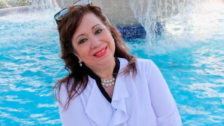 Madre de Daniel Santacruz y Manny Cruz pone en circulación libro