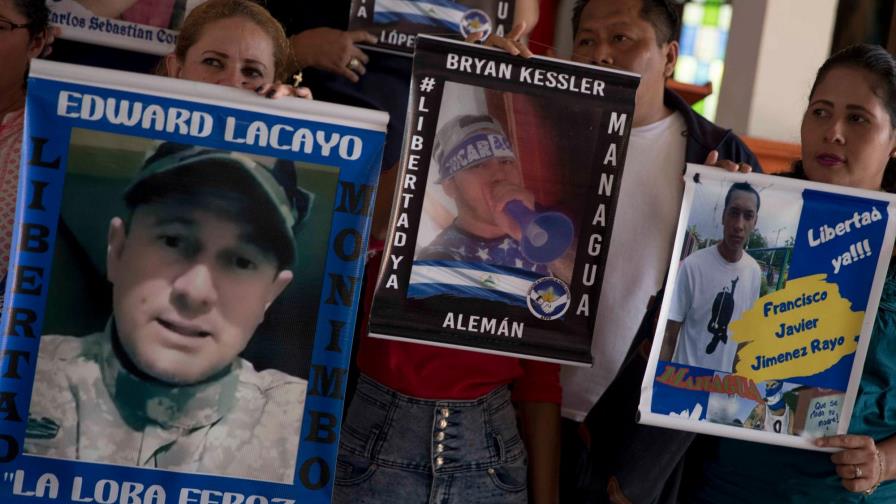 Jóvenes arrestados en Nicaragua al llevar agua a madres en huelga de hambre
