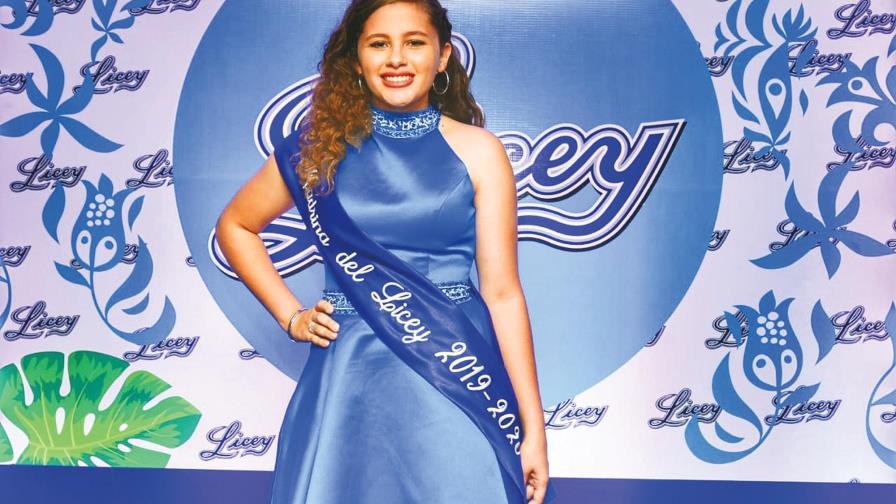 El Licey presenta a su madrina para la estación 2019-2020