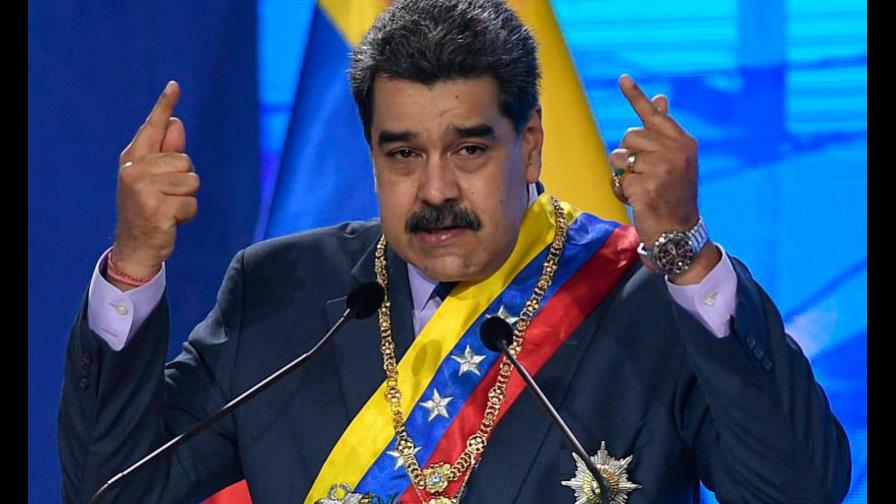 Nicolás Maduro juramenta a siete nuevos ministros, entre ellos el nuevo canciller Nicolás Maduro juramenta a siete nuevos ministros, entre ellos el nuevo canciller