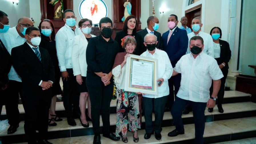 Reconocen a Magda Florencio como hija distinguida de Salcedo