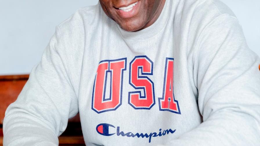 En subasta una camiseta de Magic Johnson de los Olímpicos de 1992 En subasta una camiseta de Magic Johnson de los Olímpicos de 1992